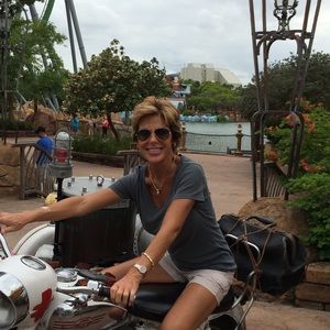 Meet your Posher, Lisa